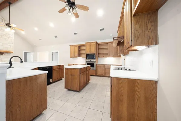 $639,000 | 1919 Bend Of The Bosque Road, China Spring, TX 76633