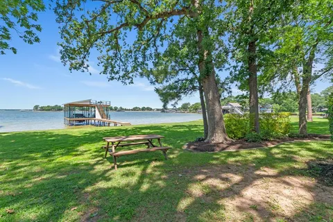 $1,250,000 | 158 Enchanted Drive, Enchanted Oaks, TX 75156