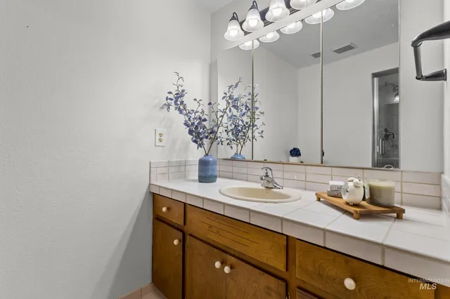 $435,000 | 3001 South Roosevelt Street, Unit 16 16, Boise, ID 83705