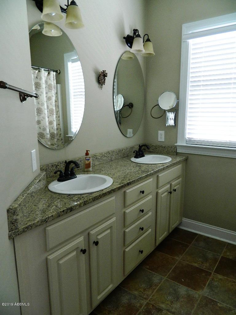 905 12th Street Port Royal, SC 29935 - Photo 13 of 31 012