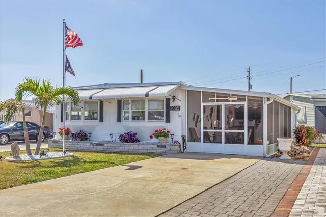 $215,000 | 2005 Ohio Avenue, Bradenton, FL 34207