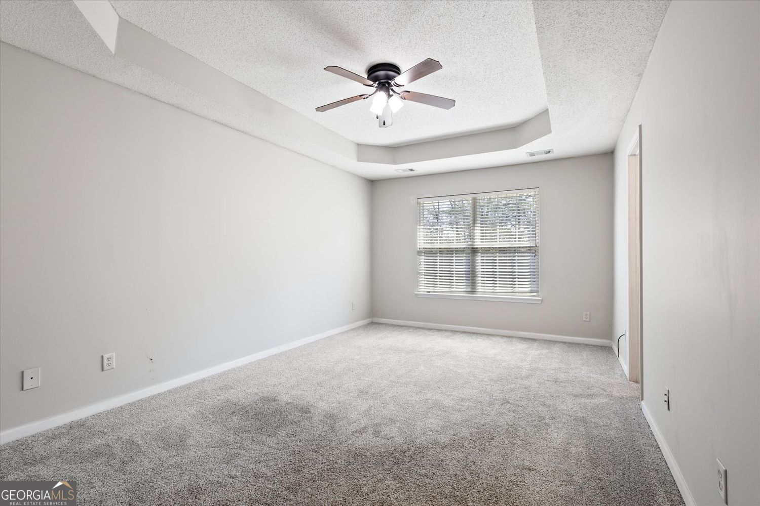 118 Covington Cove Byron, GA 31008 - Photo 15 of 21 a view of an empty room with a window