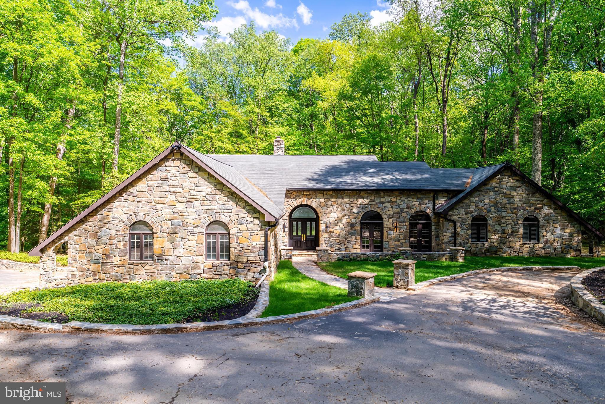 105 Jefferson Run Road Great Falls, VA 22066 - Photo 2 of 21 Gallery Image 2