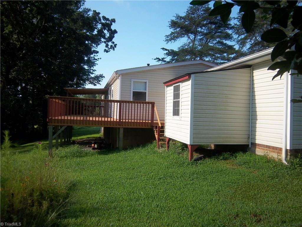 333 Ayers Road Pinnacle, NC 27043 - Photo 3 of 20