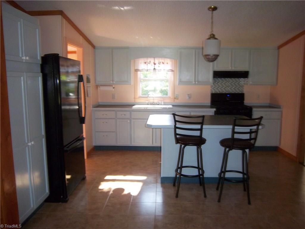 333 Ayers Road Pinnacle, NC 27043 - Photo 6 of 20