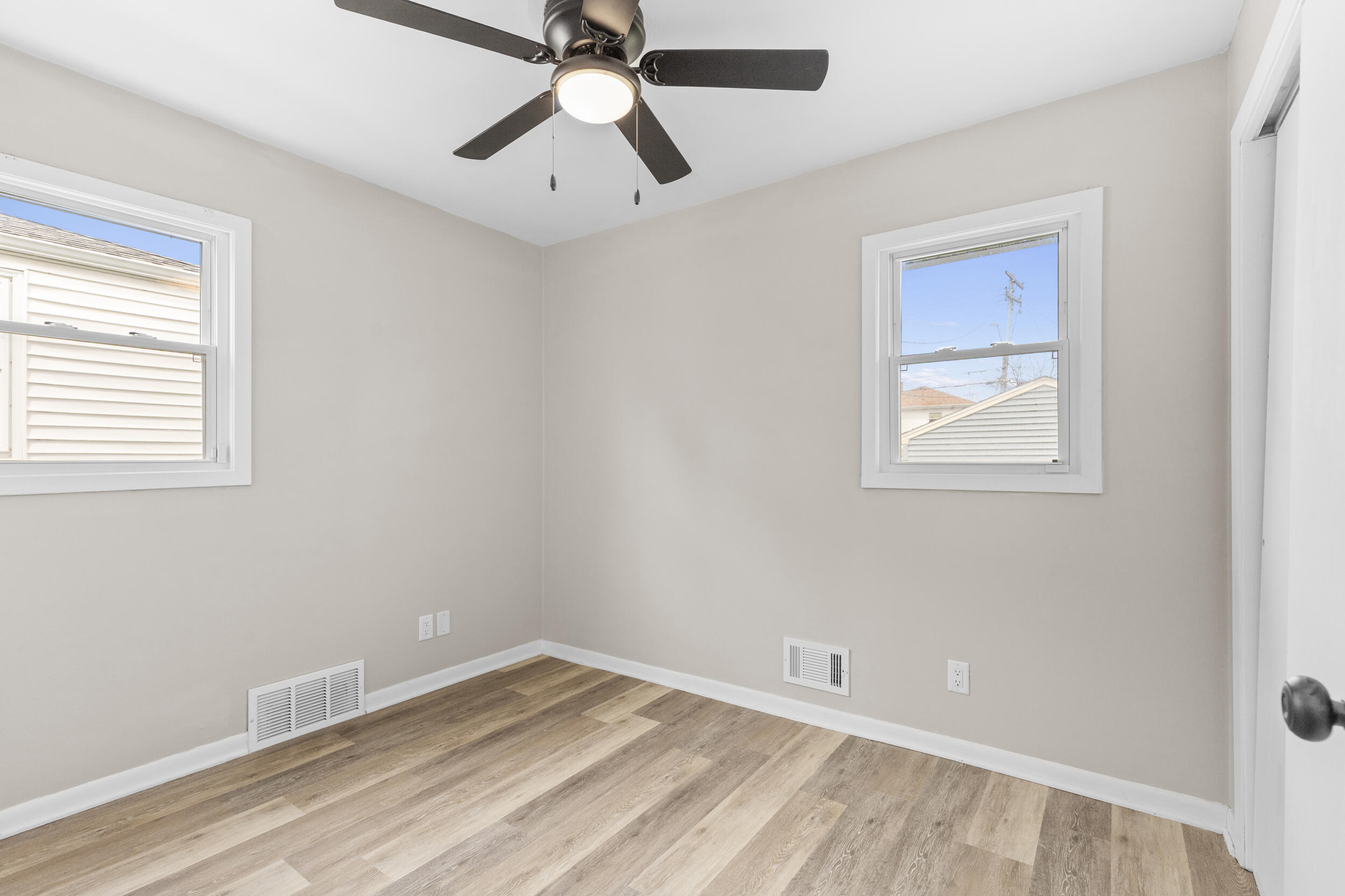 4218 North 71st Street Milwaukee, WI 53216 - Photo 7 of 18 Bedroom 3