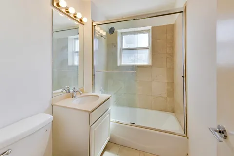 $199,000 | 5115 North Kenmore Avenue, Unit 3S, Chicago, IL 60640