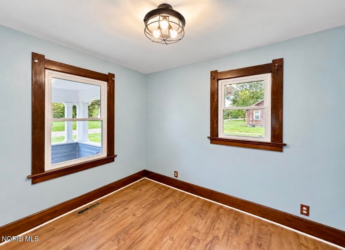 942 Cresceus Road Oregon, OH 43616 - Photo 13 of 29 Gallery Image 13