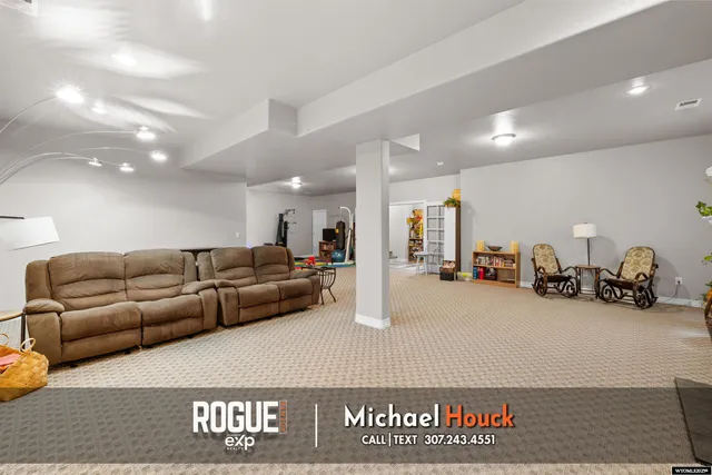 $648,900 | 6160 Coronado Drive, Casper, WY 82609