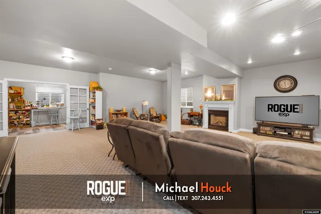 $648,900 | 6160 Coronado Drive, Casper, WY 82609