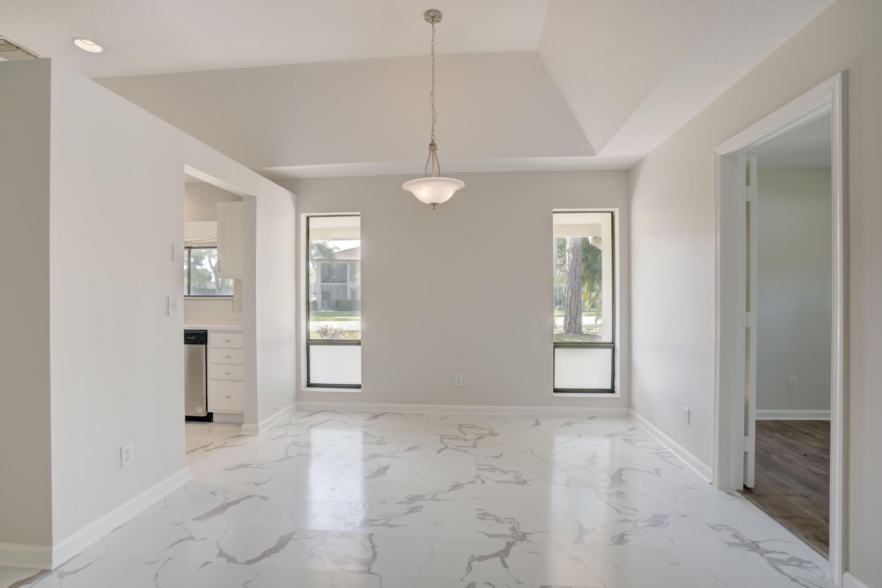 107 Half Moon Circle, Unit D Jupiter, FL 33458 - Photo 8 of 23 11__mlp6397_398_399_400_401