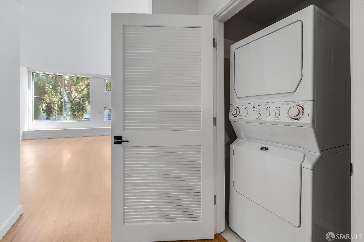 Harrison Street San Francisco, CA 94110 - Photo 10 of 26 a utility room with dryer and washer
