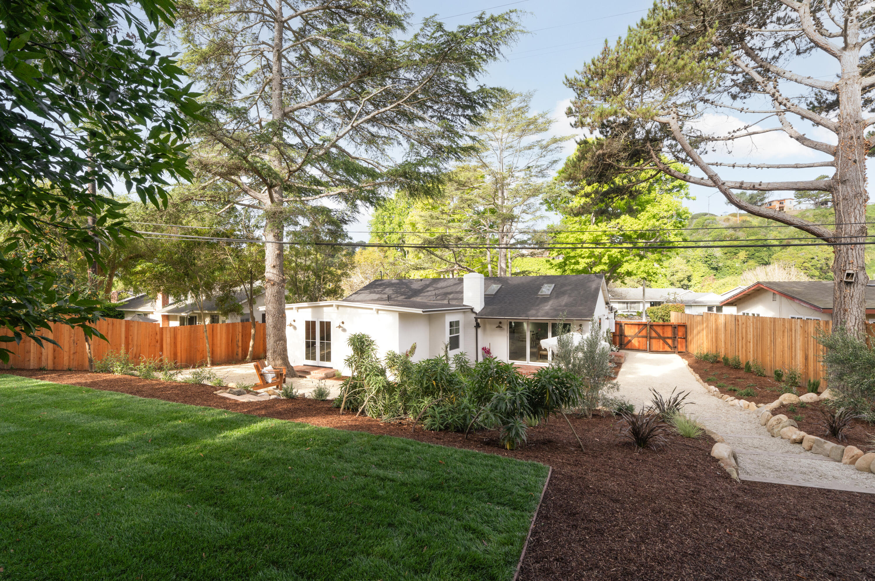 516 Alan Road Santa Barbara, CA 93109 - Photo 28 of 34 27. Backyard