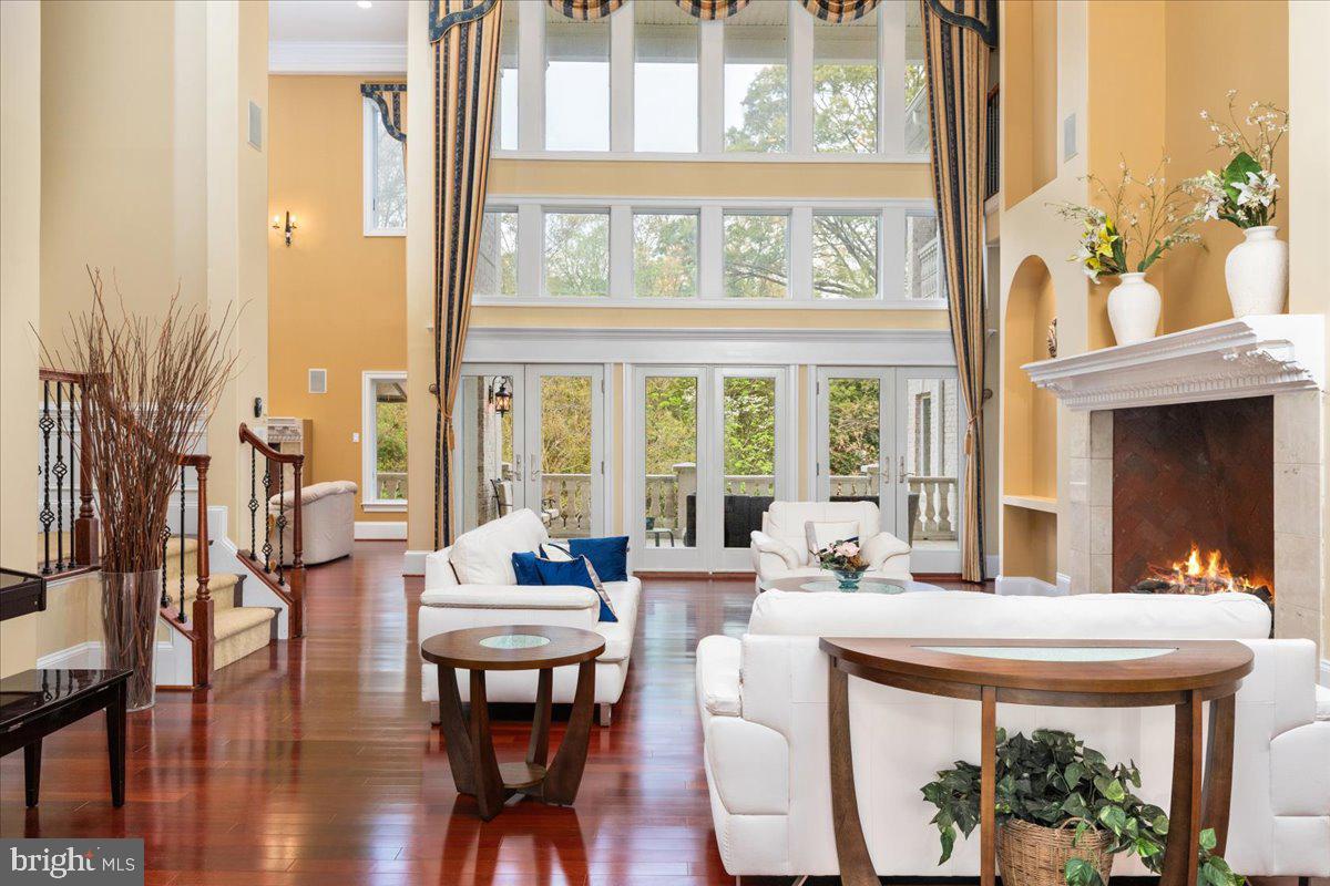 11846 Chapel Road Clifton, VA 20124 - Photo 15 of 143 Spacious elegance with natural light.