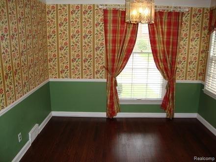 353 Merriweather Road Grosse Pointe, MI 48236 - Photo 4 of 14 353 Merriweather 004