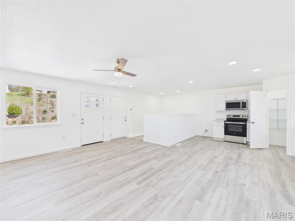 16201 Haidyn Road, Unit A & B St. Robert, MO 65584 - Photo 4 of 15