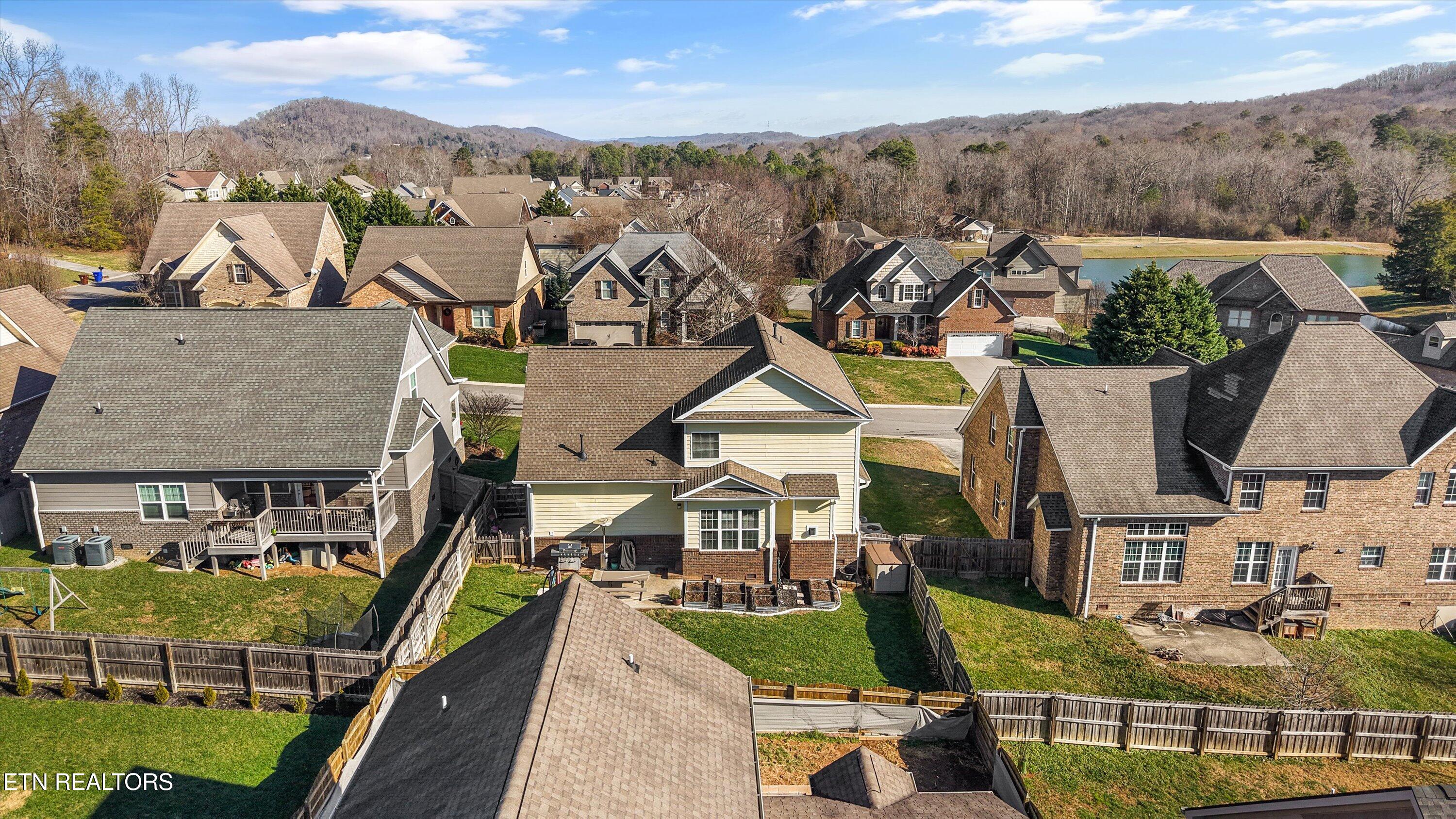 104 Crystal Cove Lane Oak Ridge, TN 37830 - Photo 29 of 36 backyard