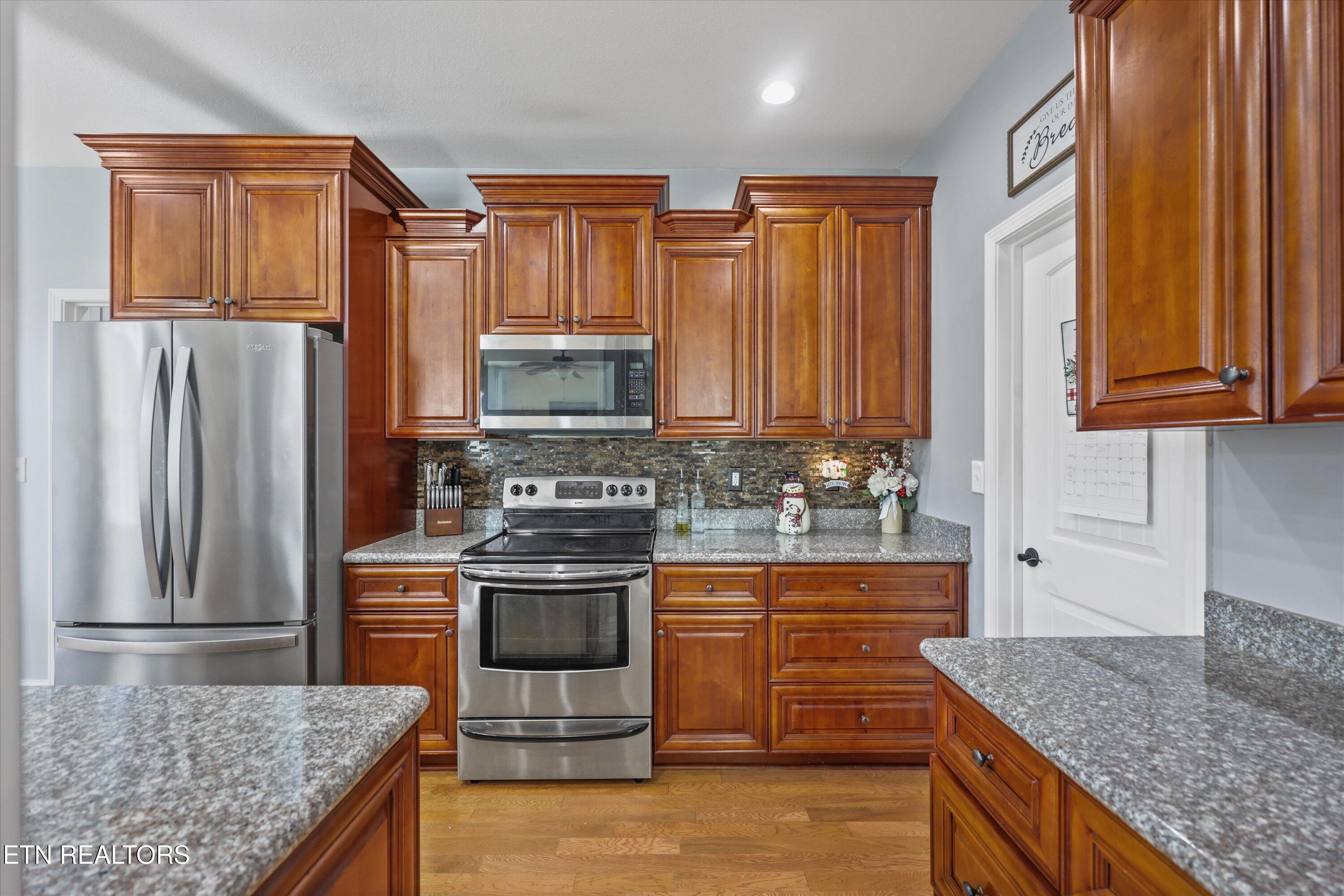 104 Crystal Cove Lane Oak Ridge, TN 37830 - Photo 8 of 36 kitchen