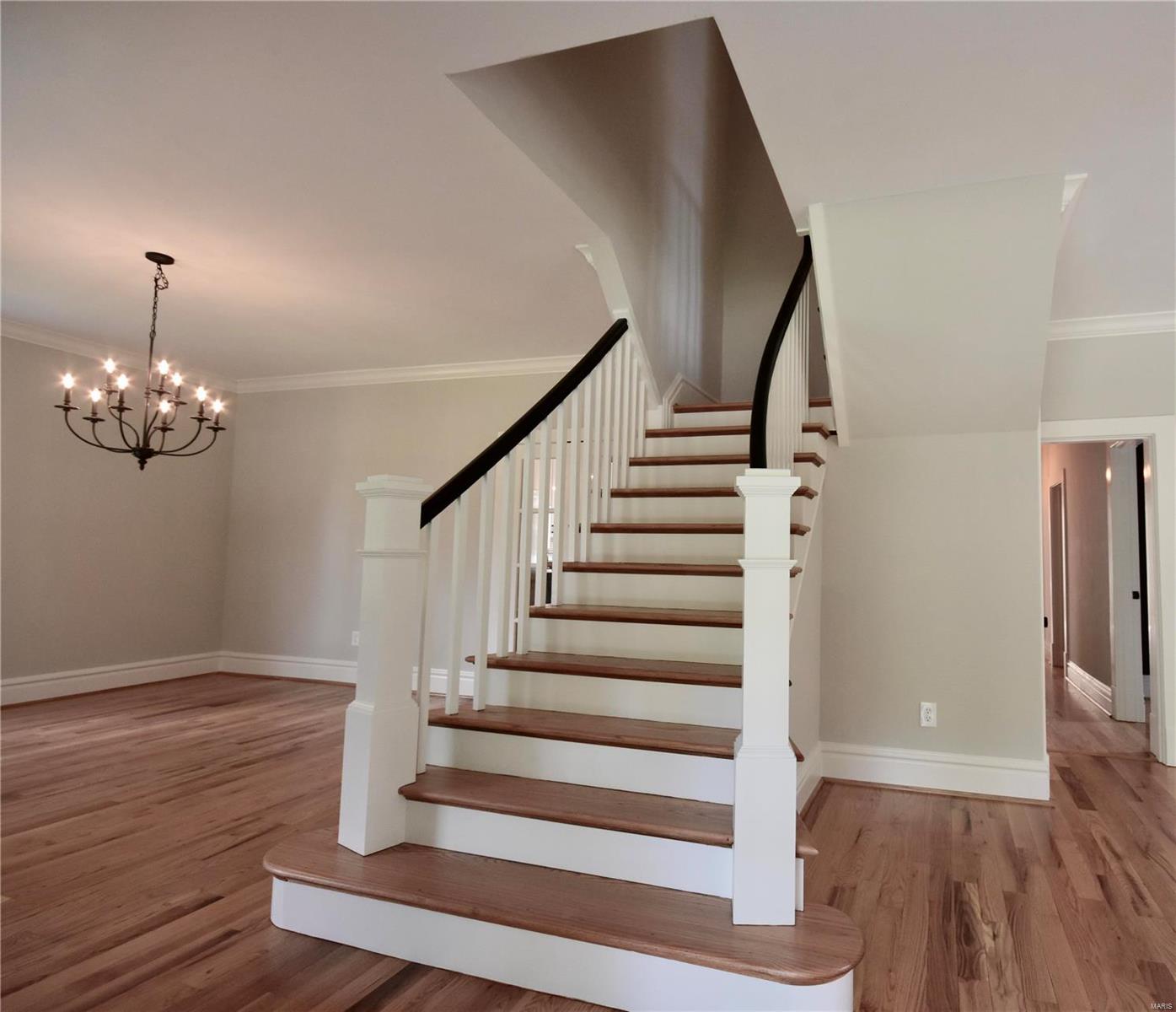 32 South Rock Hill Road St. Louis, MO 63119 - Photo 4 of 31 Gallery Image 4