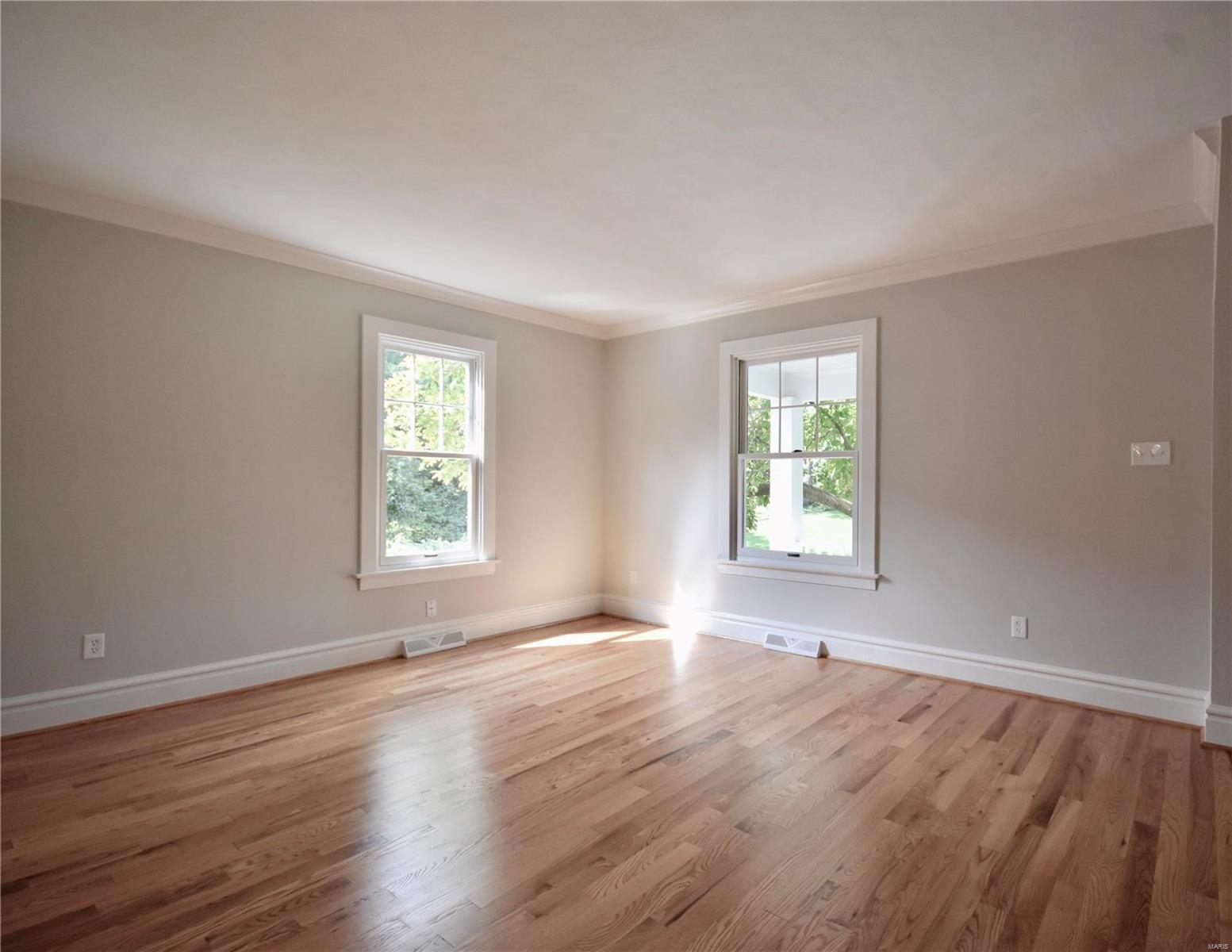 32 South Rock Hill Road St. Louis, MO 63119 - Photo 7 of 31 Gallery Image 7