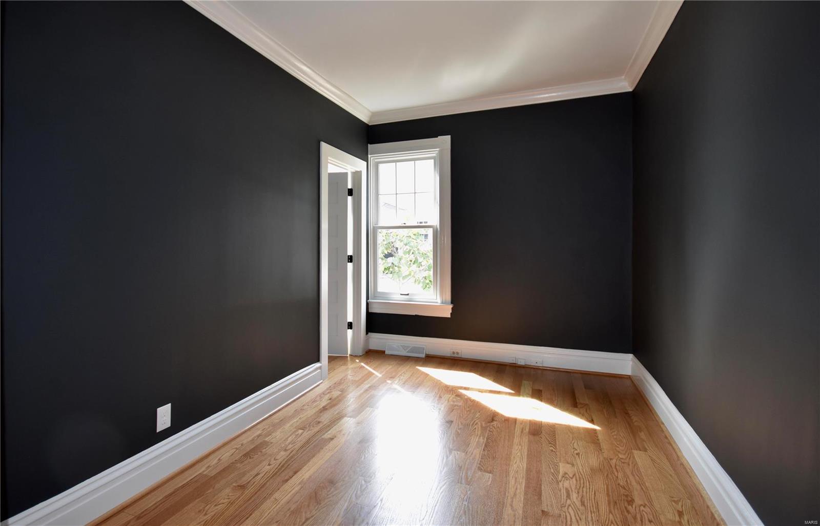 32 South Rock Hill Road St. Louis, MO 63119 - Photo 8 of 31 Gallery Image 8