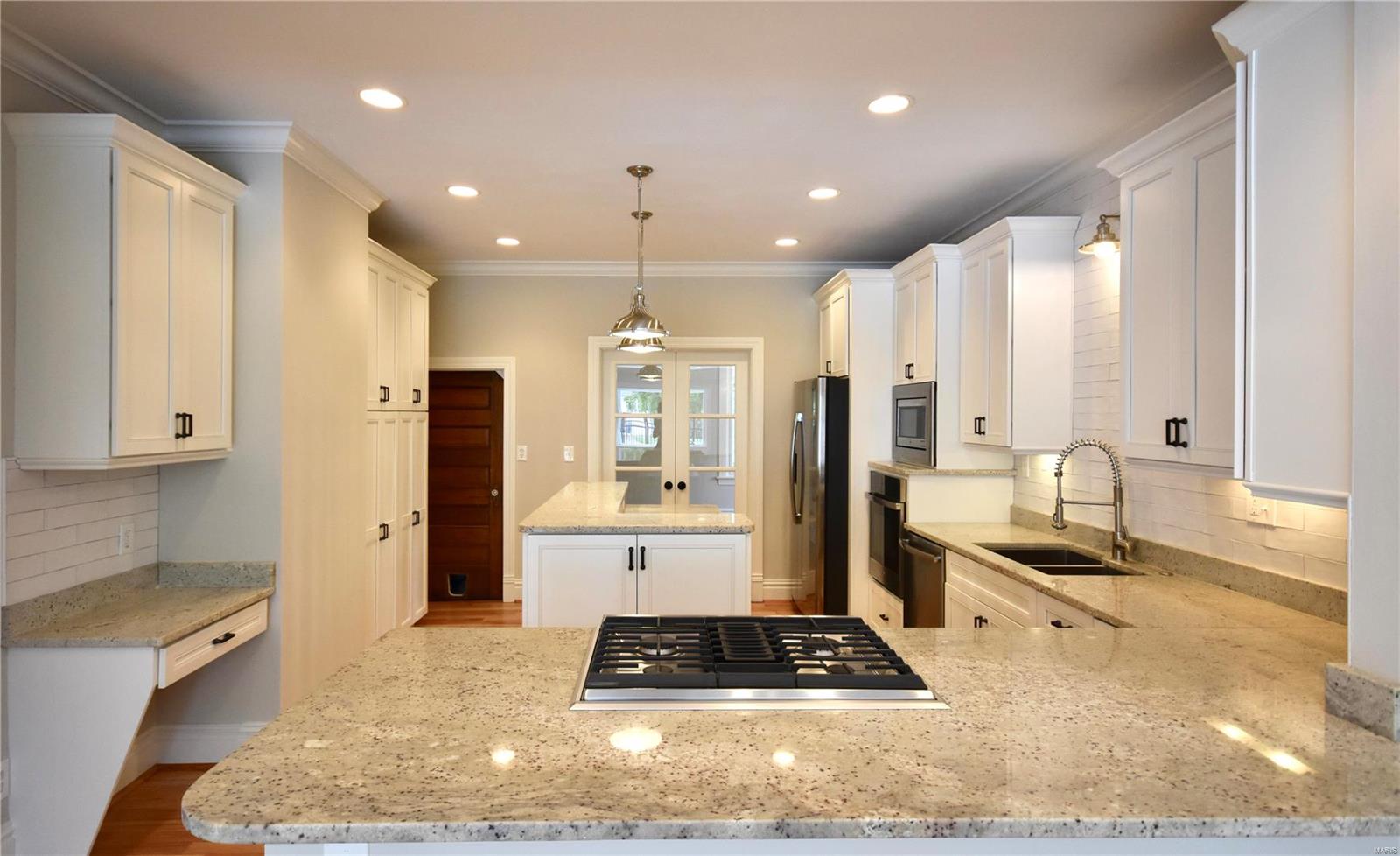 32 South Rock Hill Road St. Louis, MO 63119 - Photo 10 of 31 Gallery Image 10