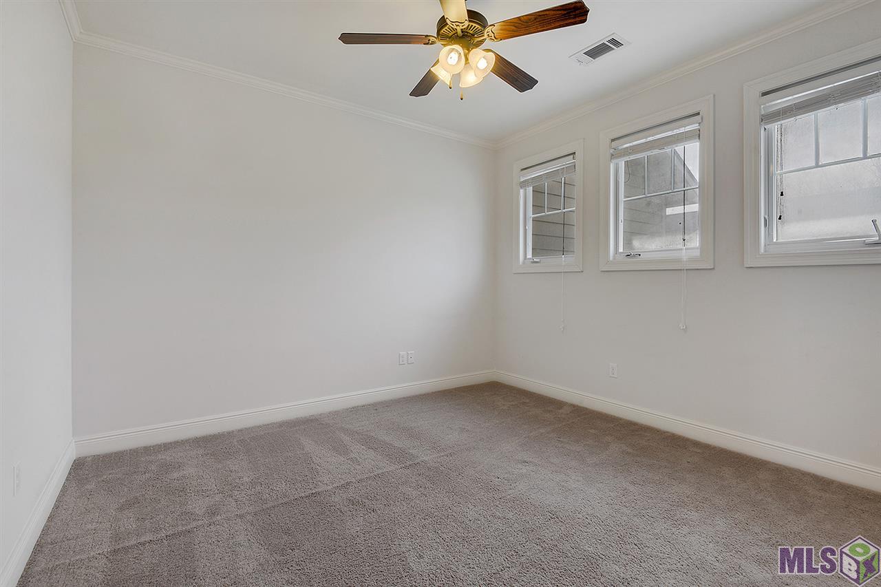 9902 Smithfield Court Baton Rouge, LA 70810 - Photo 7 of 12