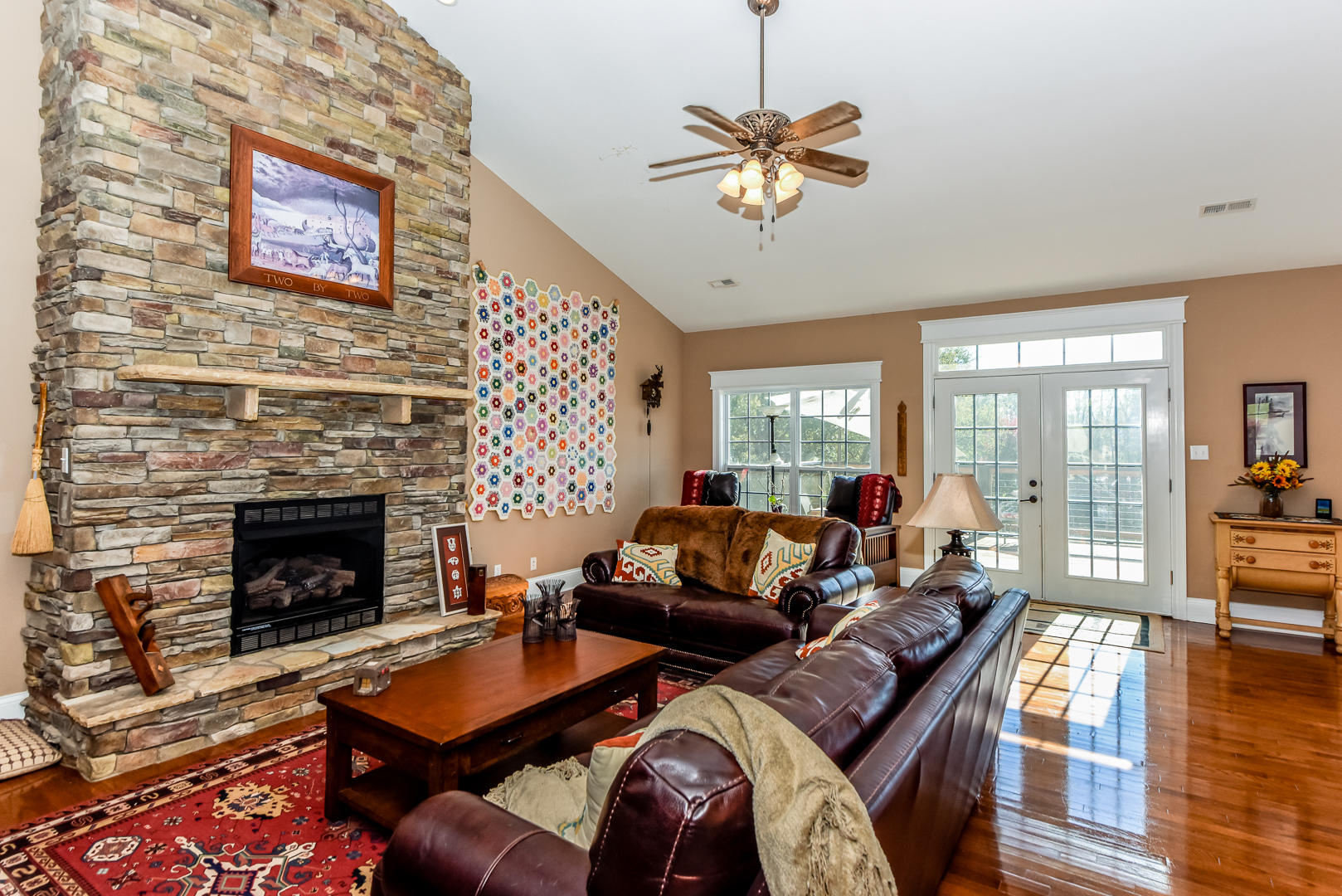 1236 Houston Springs Road Greenback, TN 37742 - Photo 6 of 40 Living room