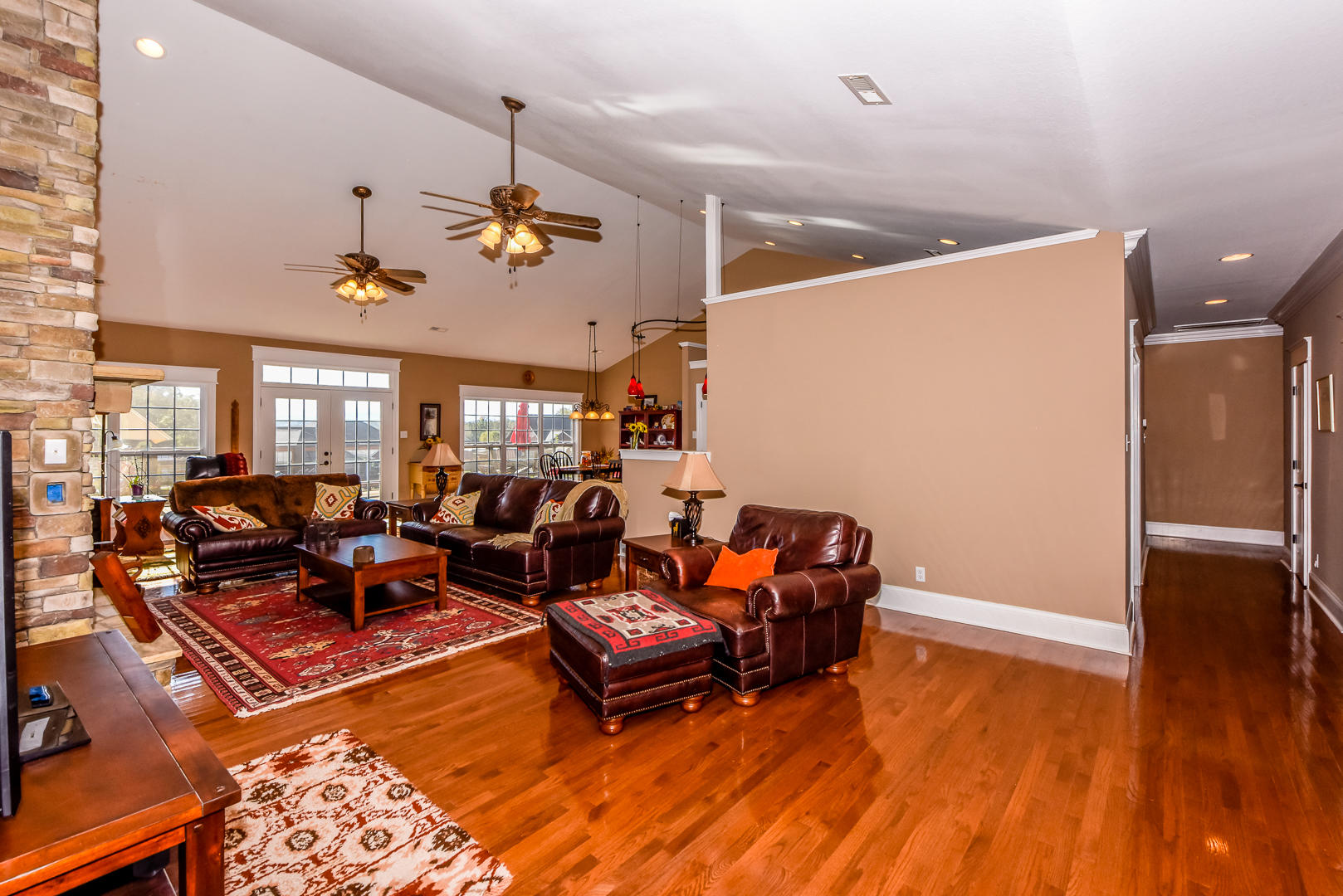 1236 Houston Springs Road Greenback, TN 37742 - Photo 8 of 40 Living room