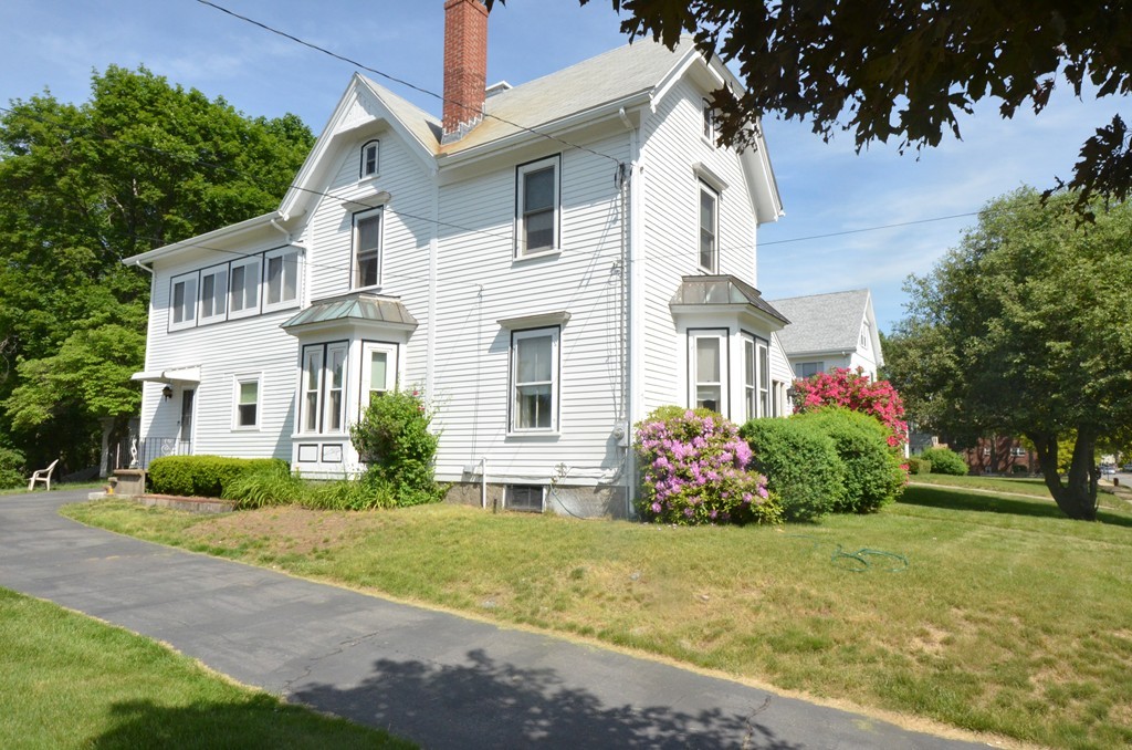 41 Arlington Road Woburn, MA 01801 - Photo 2 of 21 Gallery Image 2