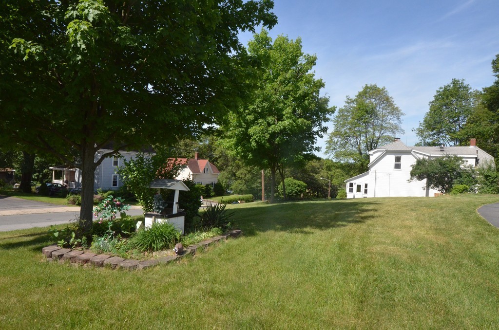 41 Arlington Road Woburn, MA 01801 - Photo 3 of 21 Gallery Image 3