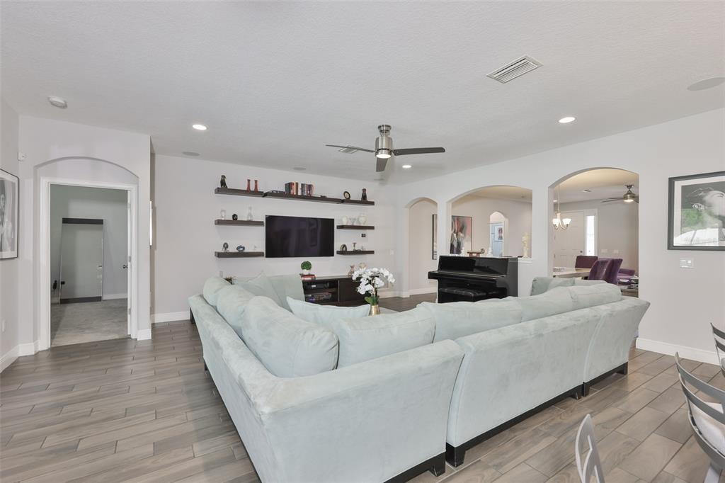 11014 Brahman Ranch Circle Riverview, FL 33578 - Photo 14 of 39