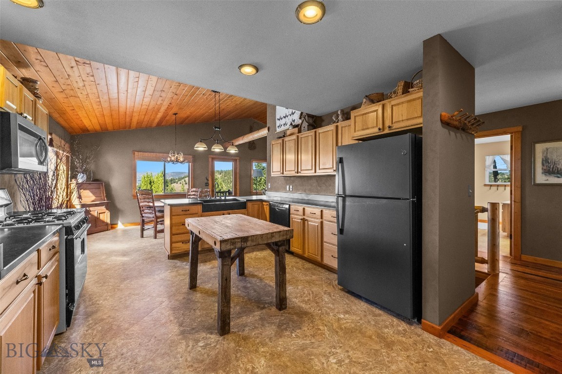 930 Colt Road Bozeman, MT 59715 - Photo 10 of 41 Gallery Image 10