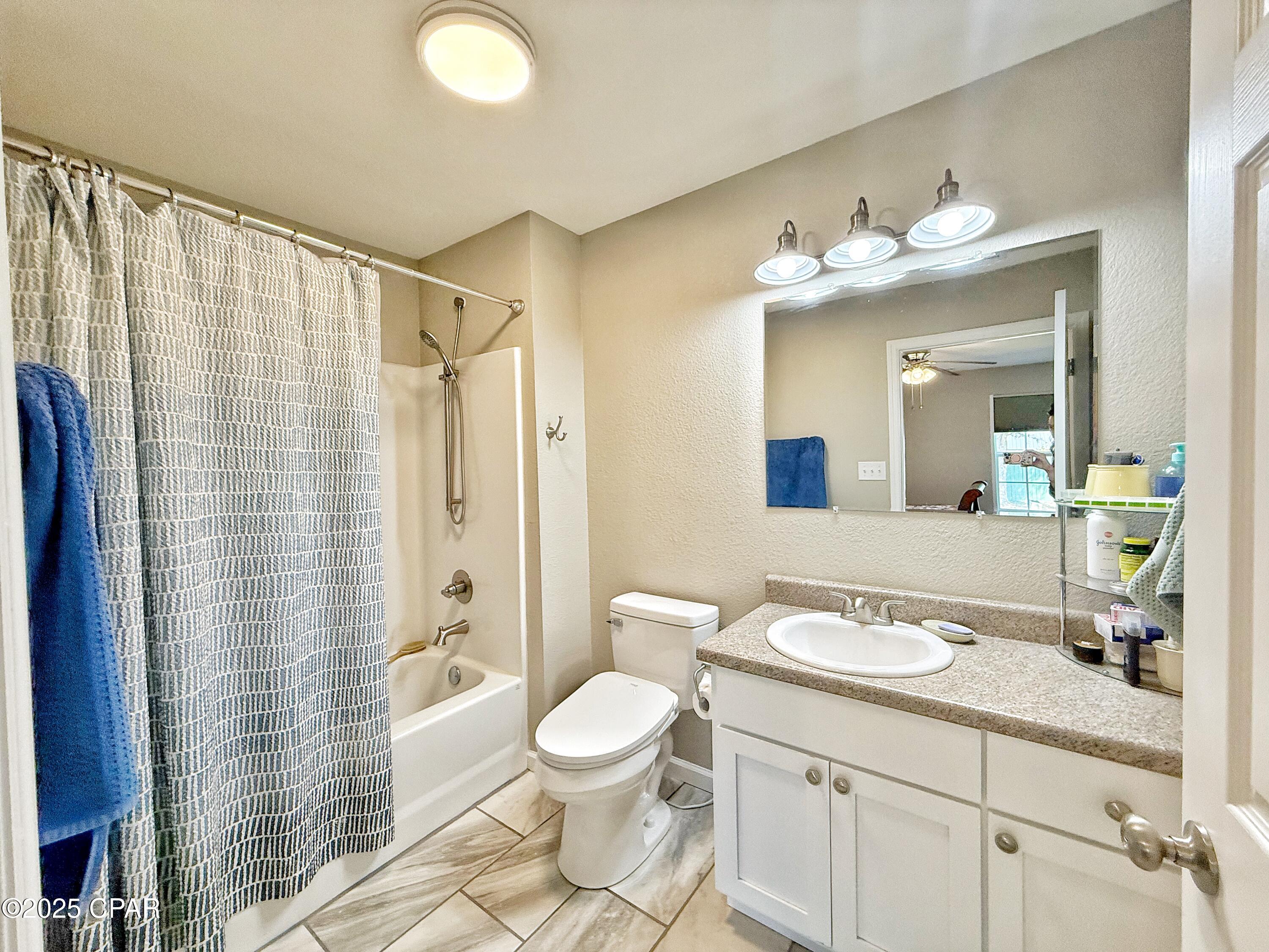 6589 Grande Oak Loop Grand Ridge, FL 32442 - Photo 18 of 36