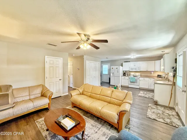 $175,000 | 6589 Grande Oak Loop, Grand Ridge, FL 32442