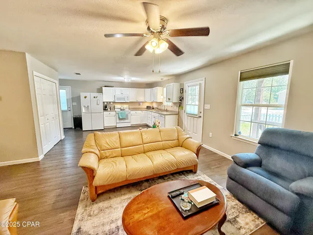 $175,000 | 6589 Grande Oak Loop, Grand Ridge, FL 32442