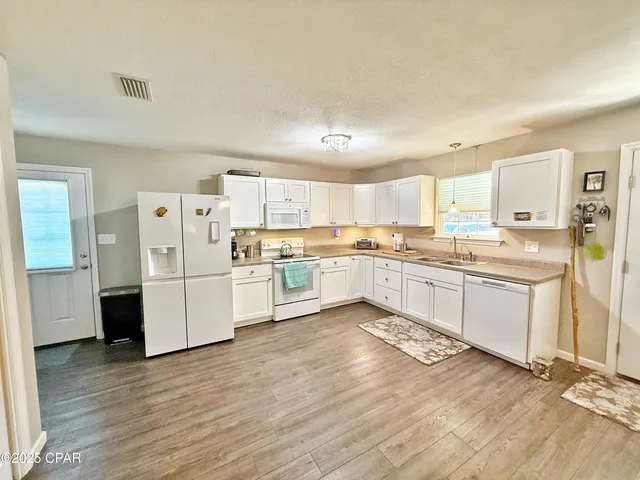 $175,000 | 6589 Grande Oak Loop, Grand Ridge, FL 32442