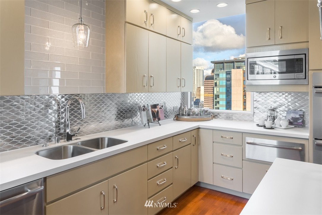 2000 1st Avenue, Unit 2602 Seattle, WA 98121 - Photo 6 of 24