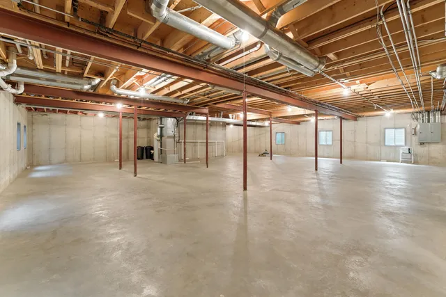 $970,000 | 2471 Augusta Way, Highland Park, IL 60035