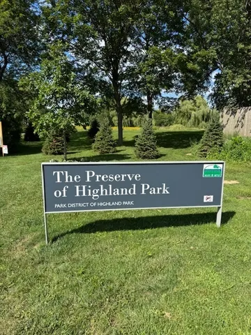 $970,000 | 2471 Augusta Way, Highland Park, IL 60035