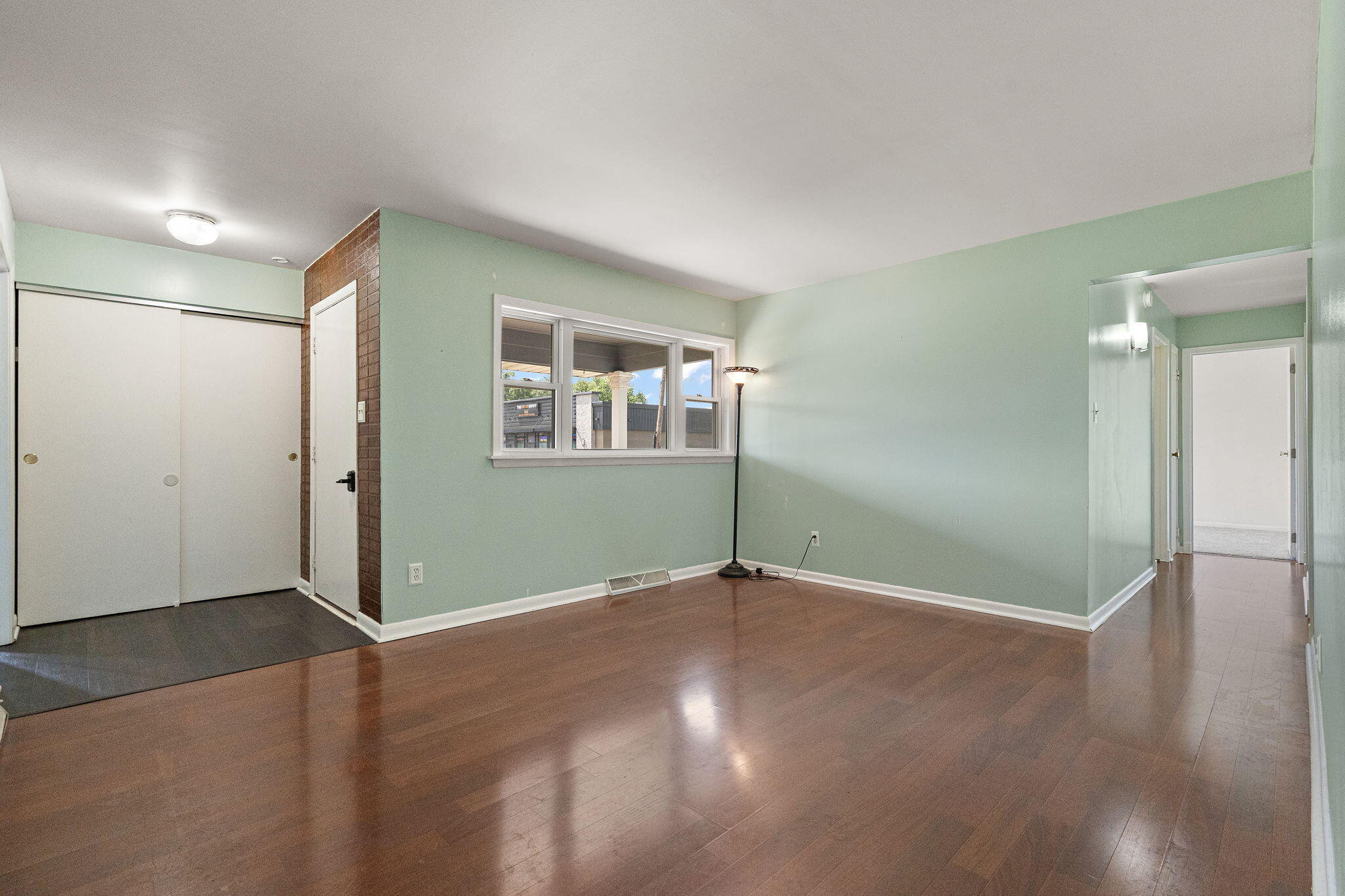 518 Merrillville Road Crown Point, IN 46307 - Photo 11 of 49 2048x1365