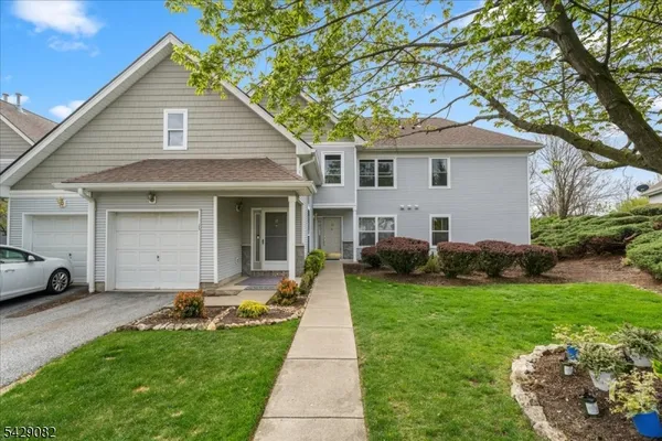 $379,900 | 13 Eagles Nest Lane, Hamburg, NJ 07419