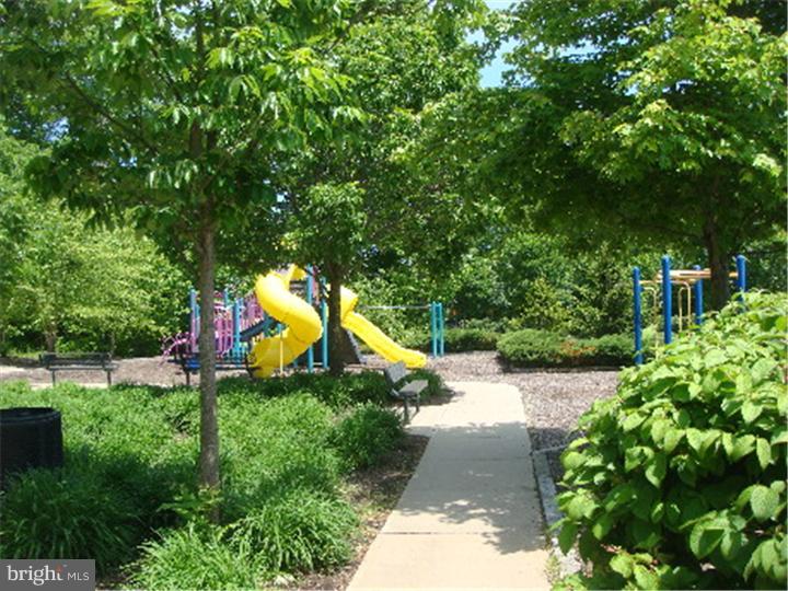 61 Warwick Road West Windsor, NJ 08550 - Photo 18 of 21 Gallery Image 18