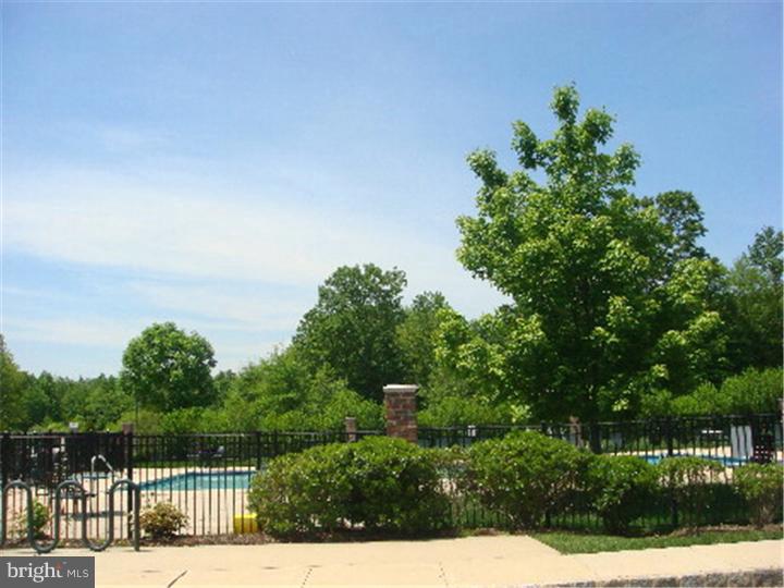 61 Warwick Road West Windsor, NJ 08550 - Photo 20 of 21 Gallery Image 20