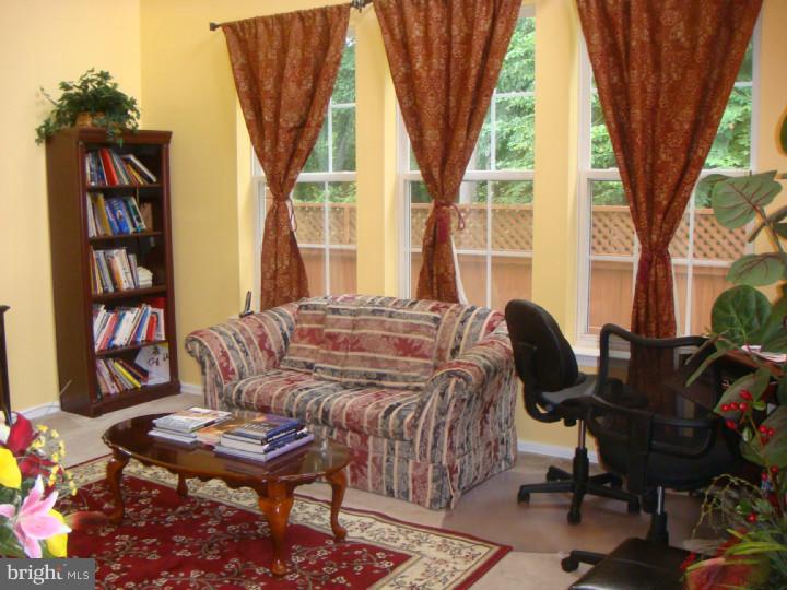61 Warwick Road West Windsor, NJ 08550 - Photo 3 of 21 Gallery Image 3