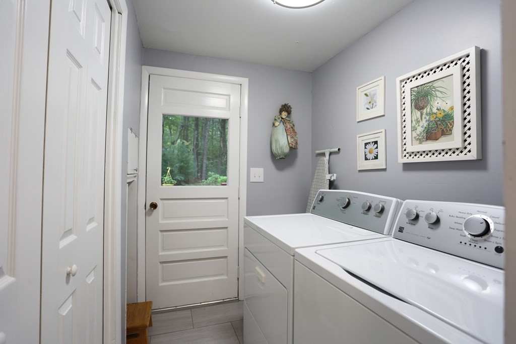 110 Murphy Road Hudson, MA 01749 - Photo 18 of 33 Gallery Image 18