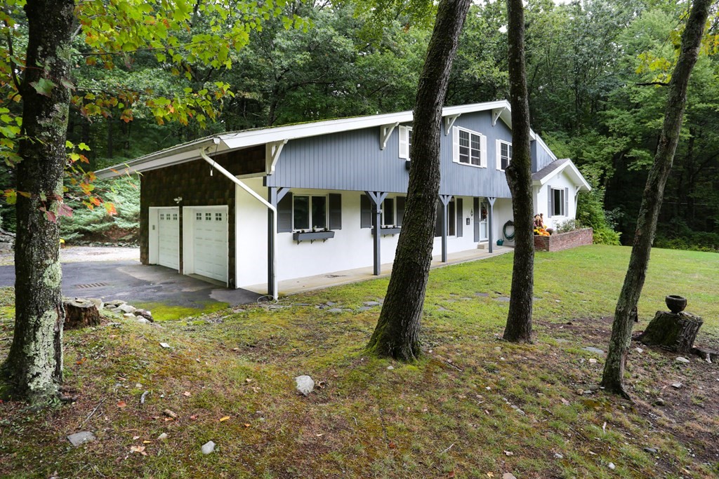 110 Murphy Road Hudson, MA 01749 - Photo 2 of 33 Gallery Image 2