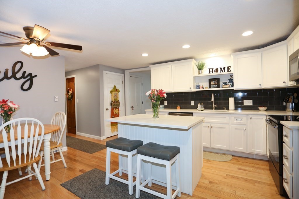 110 Murphy Road Hudson, MA 01749 - Photo 6 of 33 Gallery Image 6