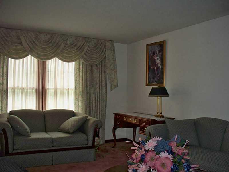 1285 Bischoff Road New Carlisle, OH 45344 - Photo 4 of 22