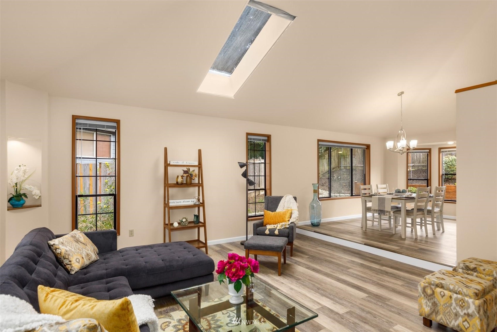 13951 Southeast 156th Street Renton, WA 98058 - Photo 4 of 33 Gallery Image 4